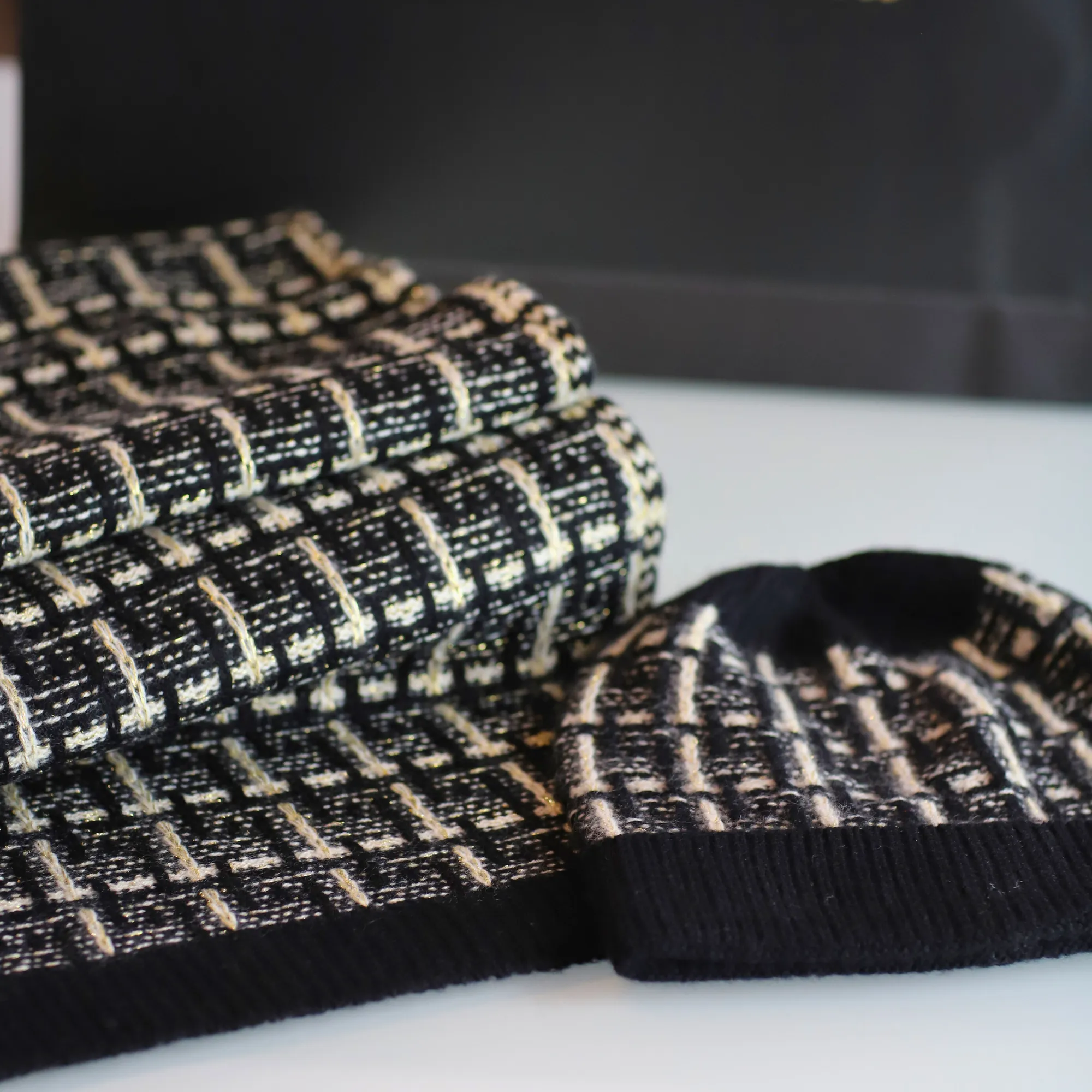 Super Soft Plaid/Lurex Scarf - Gift Set